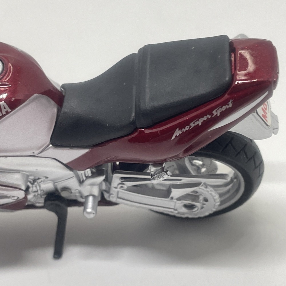 Maisto Yamaha YZF1000 Thunderace Sport Bike Diecast Motorcycle TOY DELTRBOX EXUP - Picture 7 of 10